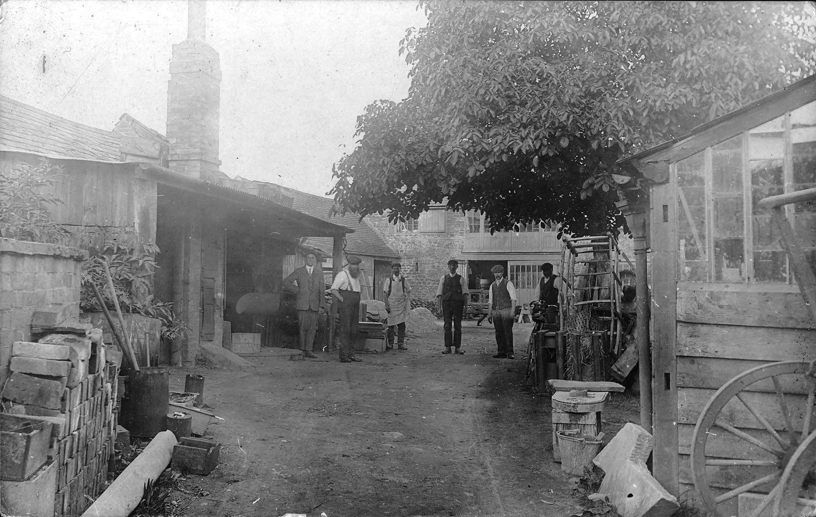 WalnutTreeworkshops.red